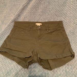 H&M green shorts